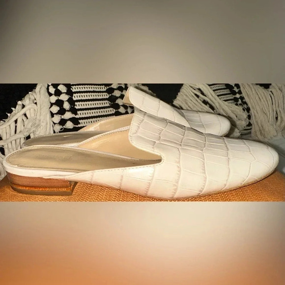 Michael Kors Natasha Embossed Leather Mules Slide On Clogs - Picture 4 of 7